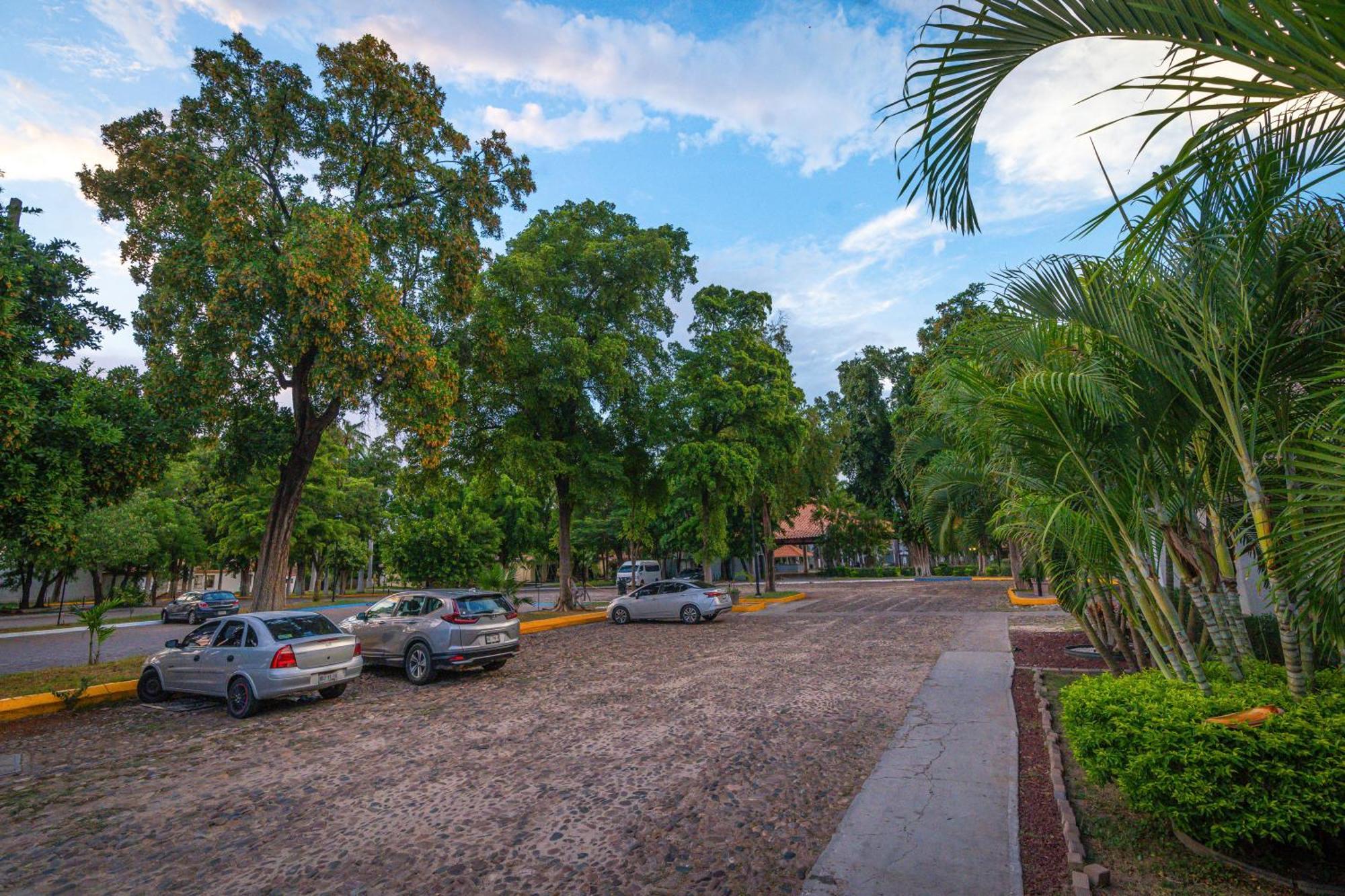 Inhouse Select Hacienda Tres Rios Hotel Culiacan Ngoại thất bức ảnh