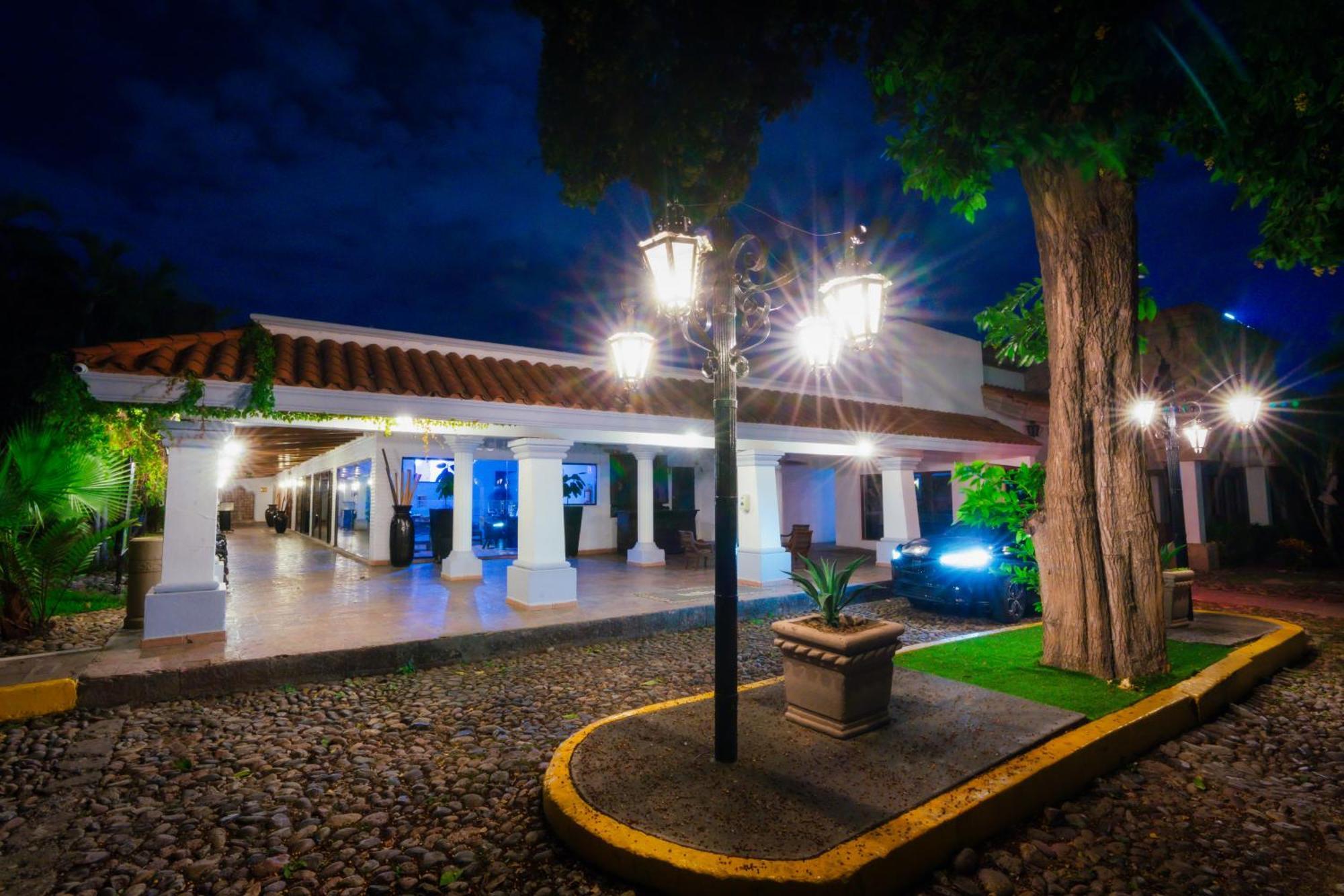 Inhouse Select Hacienda Tres Rios Hotel Culiacan Ngoại thất bức ảnh